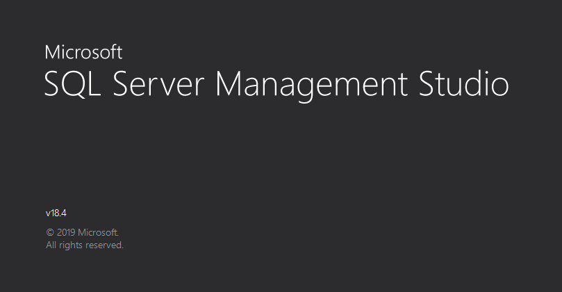 SQL Server Management Studio (SSMS) スプラッシュ画面